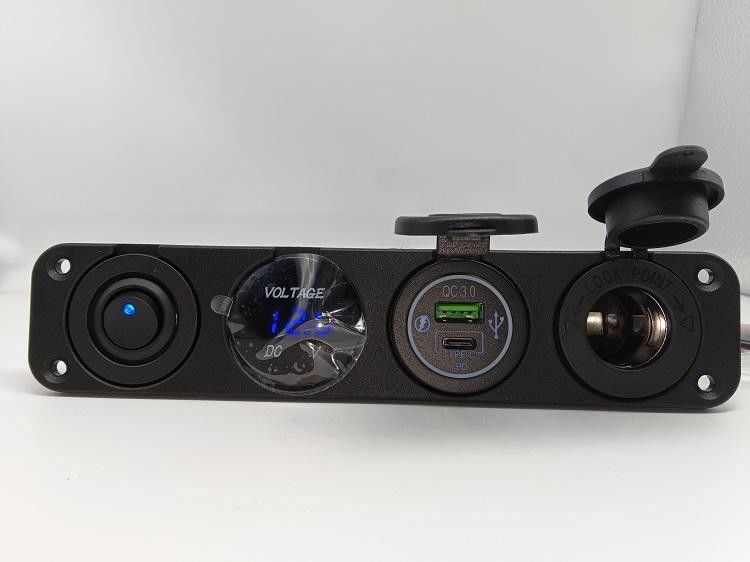 4 in 1 Autovoltmeter Dual USB 12V Auto Sigarettenverlichtingsspanningsmeter Met Schakelaar
