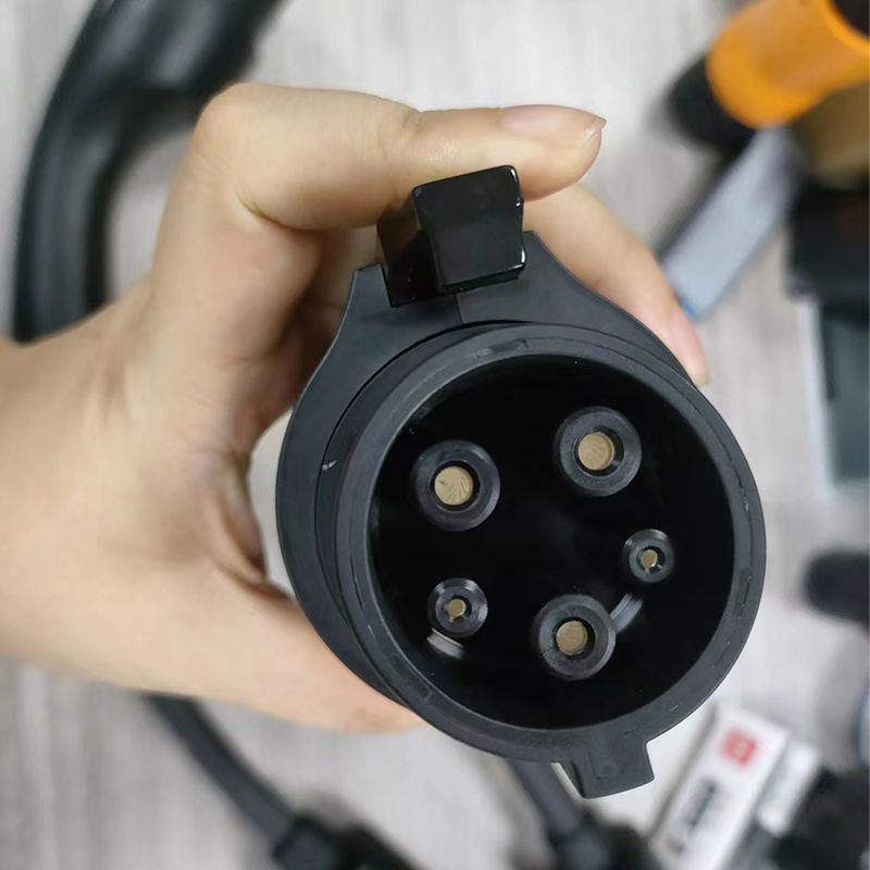 Draagbare veiligheid 60A 250V Tesla tot Type1 EV-opladeradapter met kabel voor elektrische auto-oplader